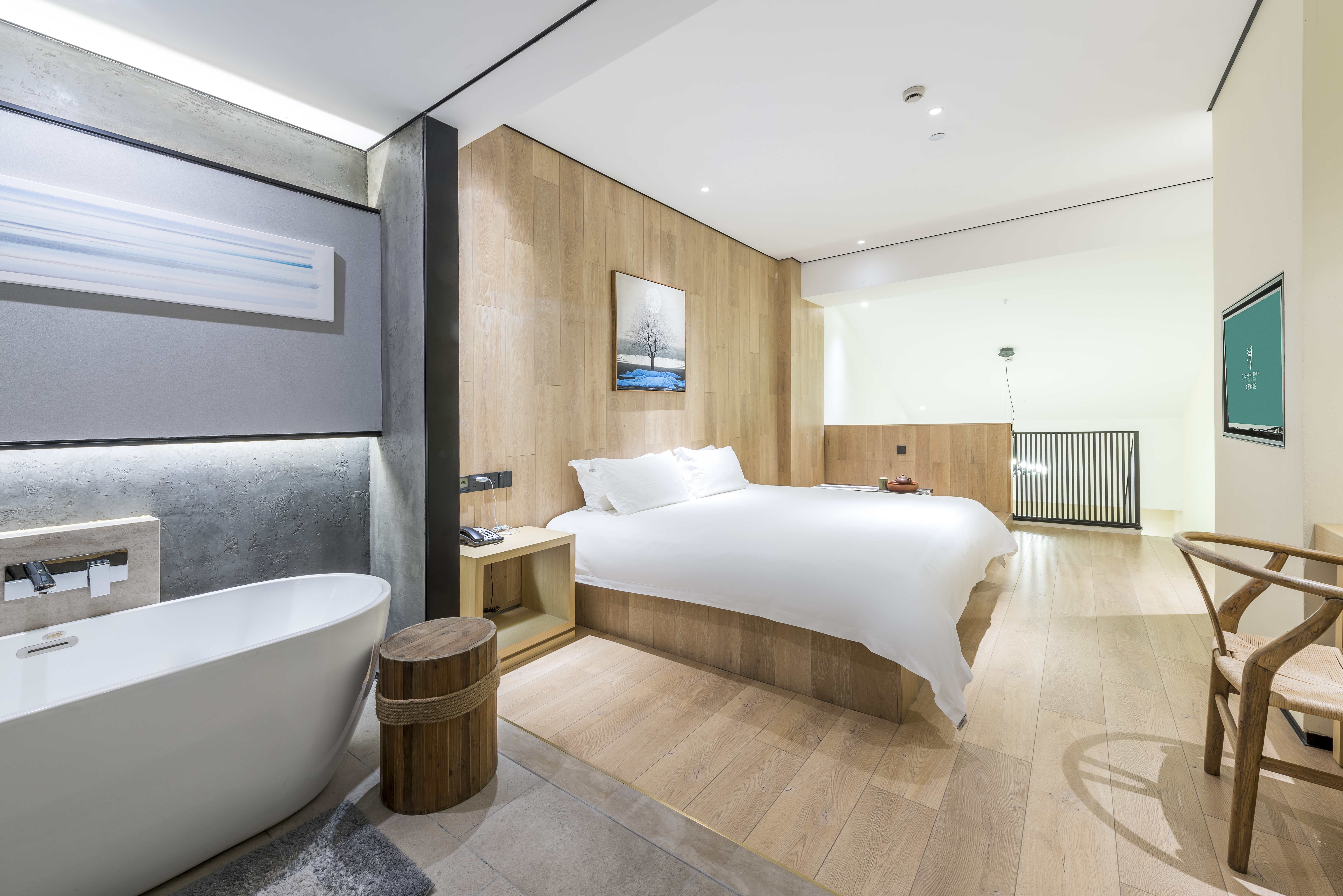 轻奢loft家庭套房