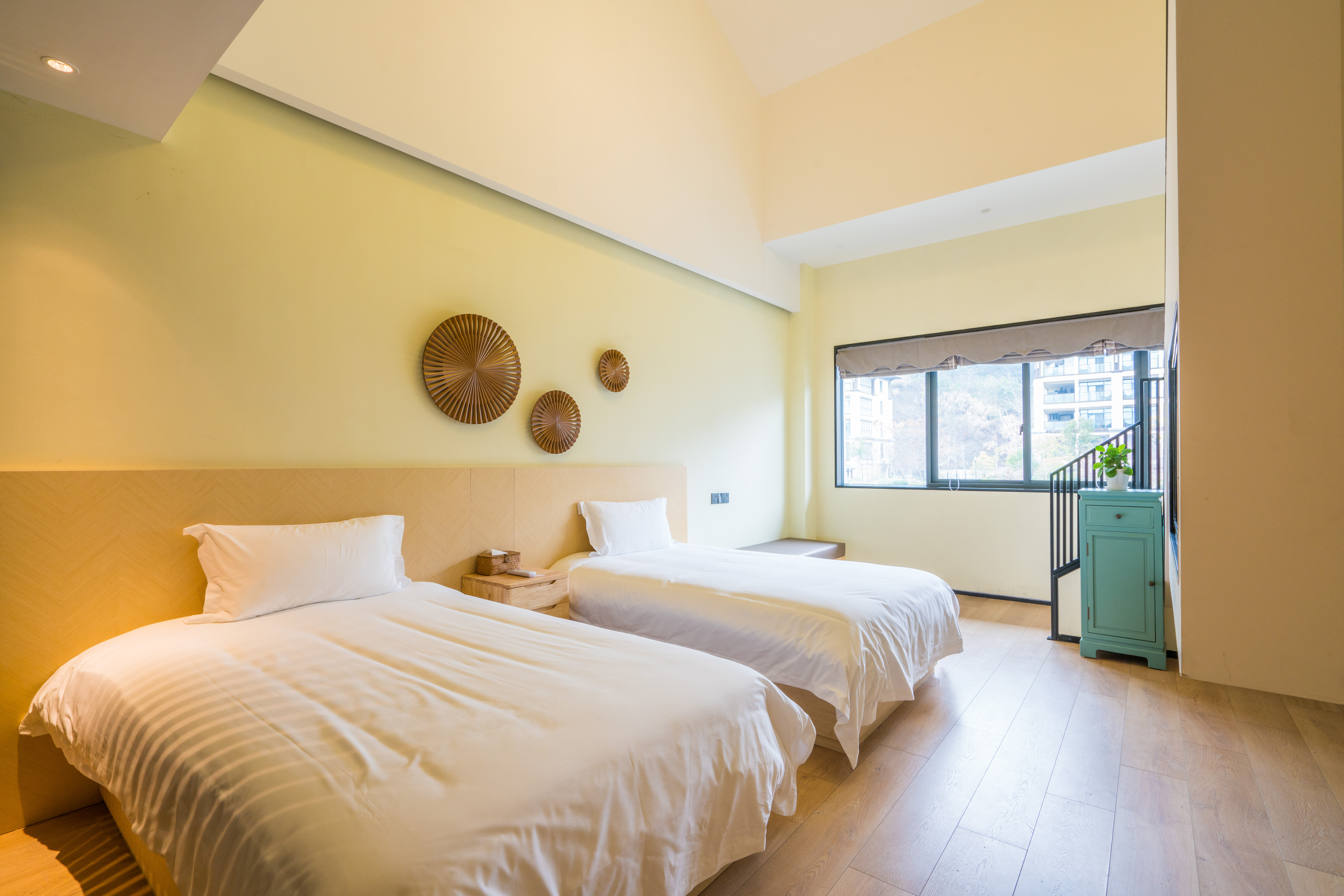 轻奢loft家庭套房