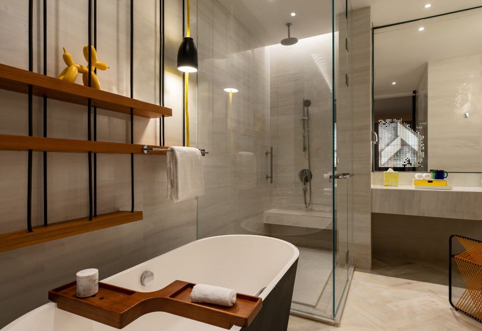 行政套房（家庭适用+电视机位可旋转45°）