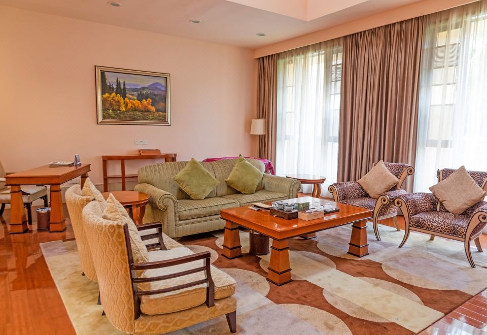 地中海溫泉六房別墅（含私家湯池）