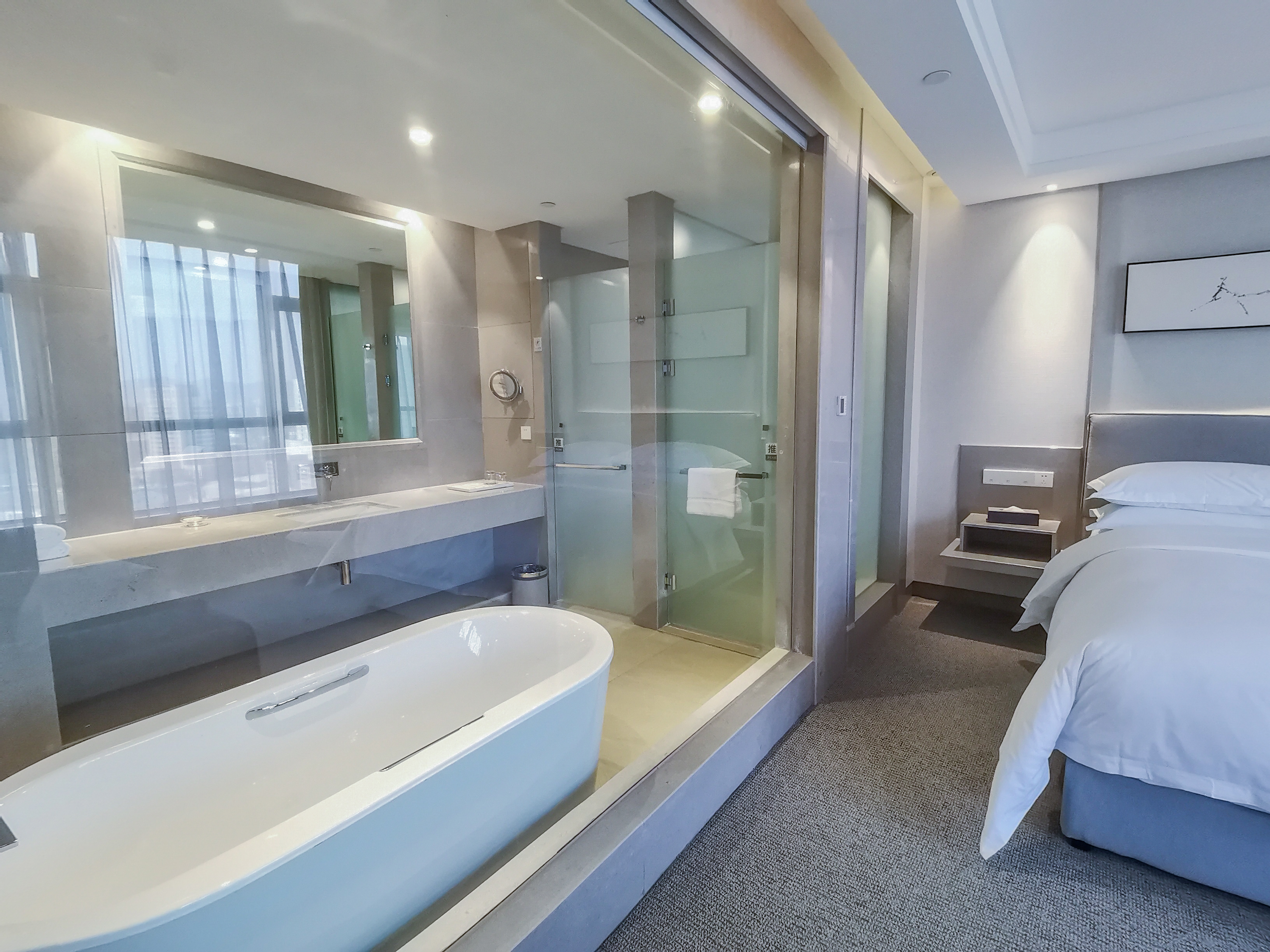 Sylvia Hotel行政城景大床房（地暖）