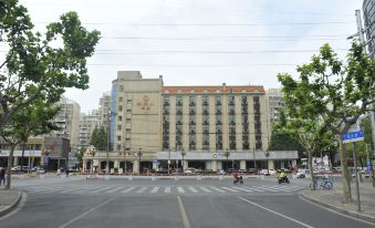 Yijiaren Hotel