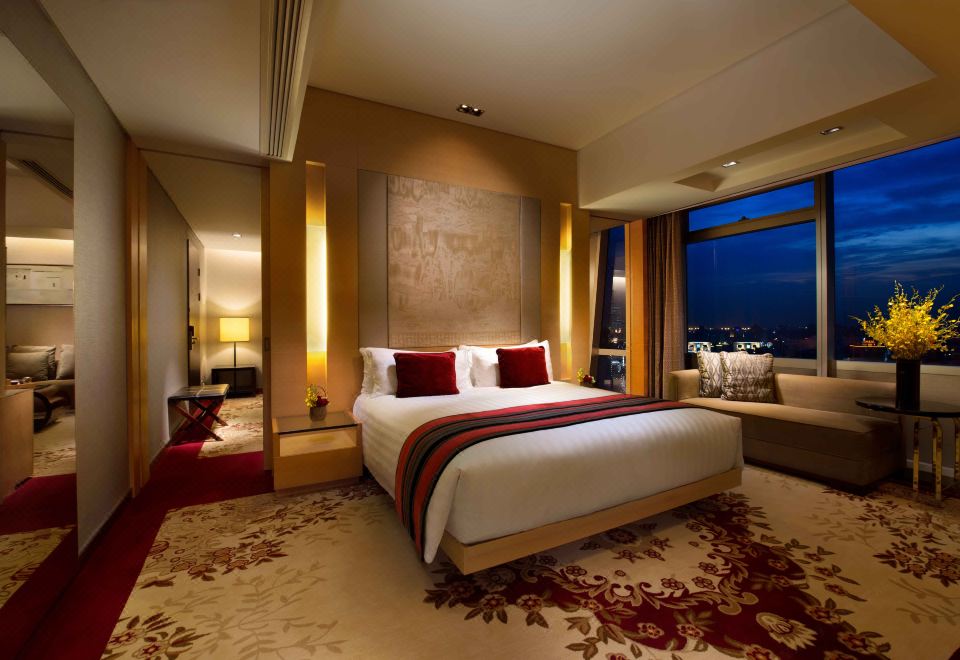 The Longemont ShanghaiExecutive Suite