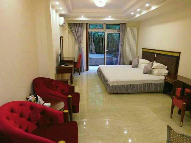 庭院私湯溫泉大床房（無窗）