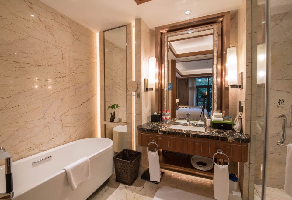 Narada Qiandao Lake ResortGarden View Parent Child Suite