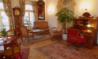 Hotel Central Continental - Housity