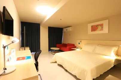 Jin Jiang Inn (Sanya Jiefang Roadduty free Shopping Park) Discount Double Room