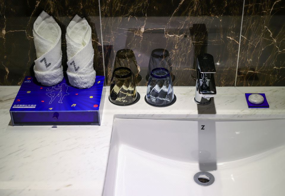 品質嚴選套房（城景+單人浴缸+小冰箱）