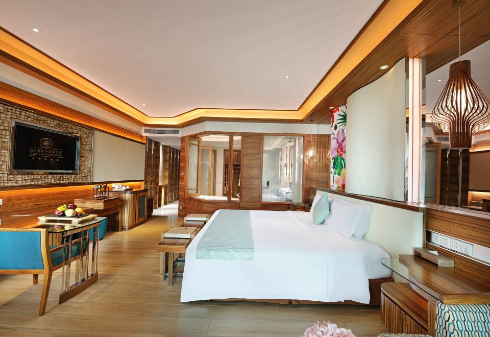 Regal Palace Hot Spring Hotel GuangzhouElegant Queen Room