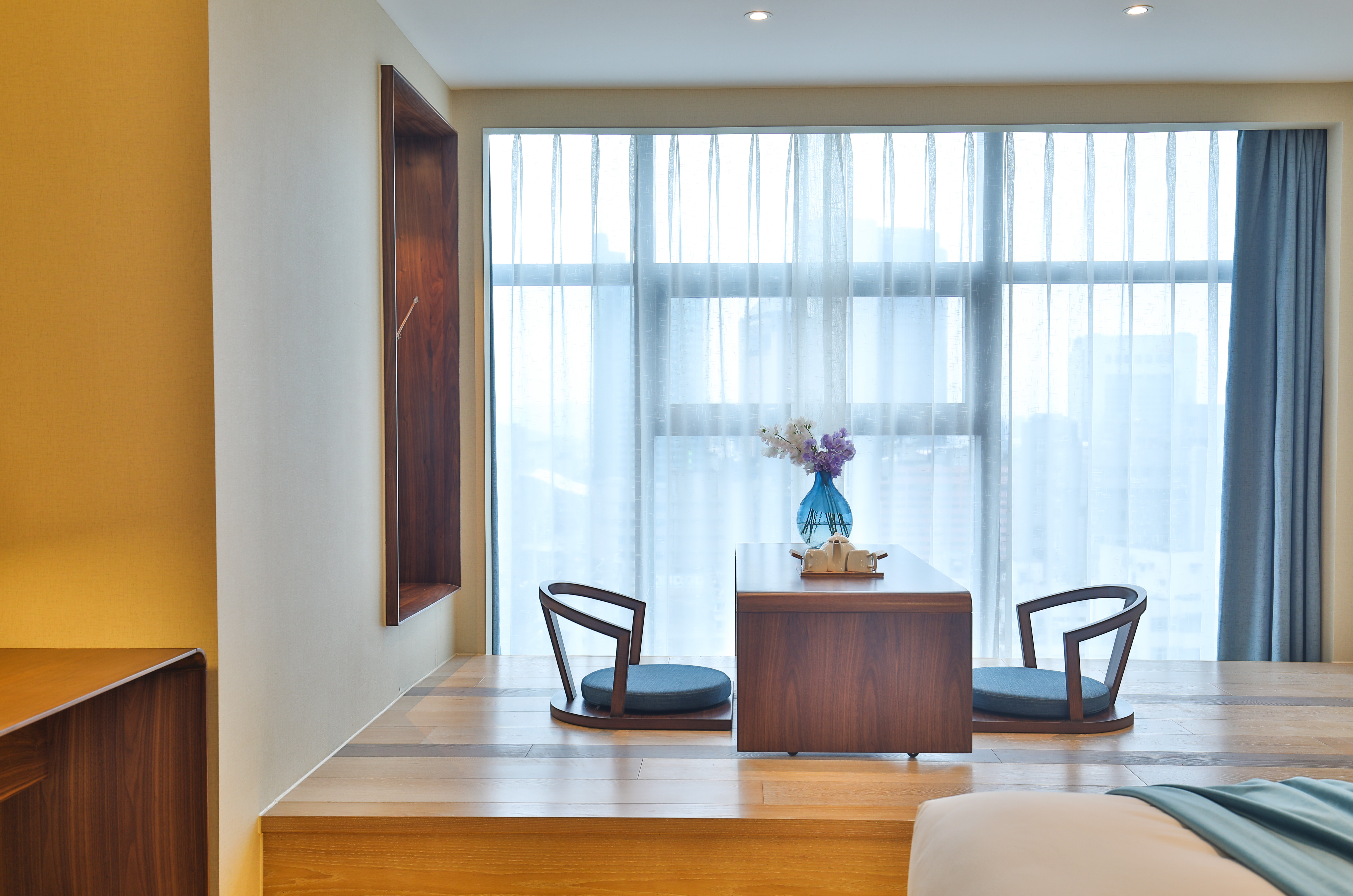 Pagoda Hotel Hangzhou West Lake Wulin和式大床房+榻榻米会客区+全景玻璃视野