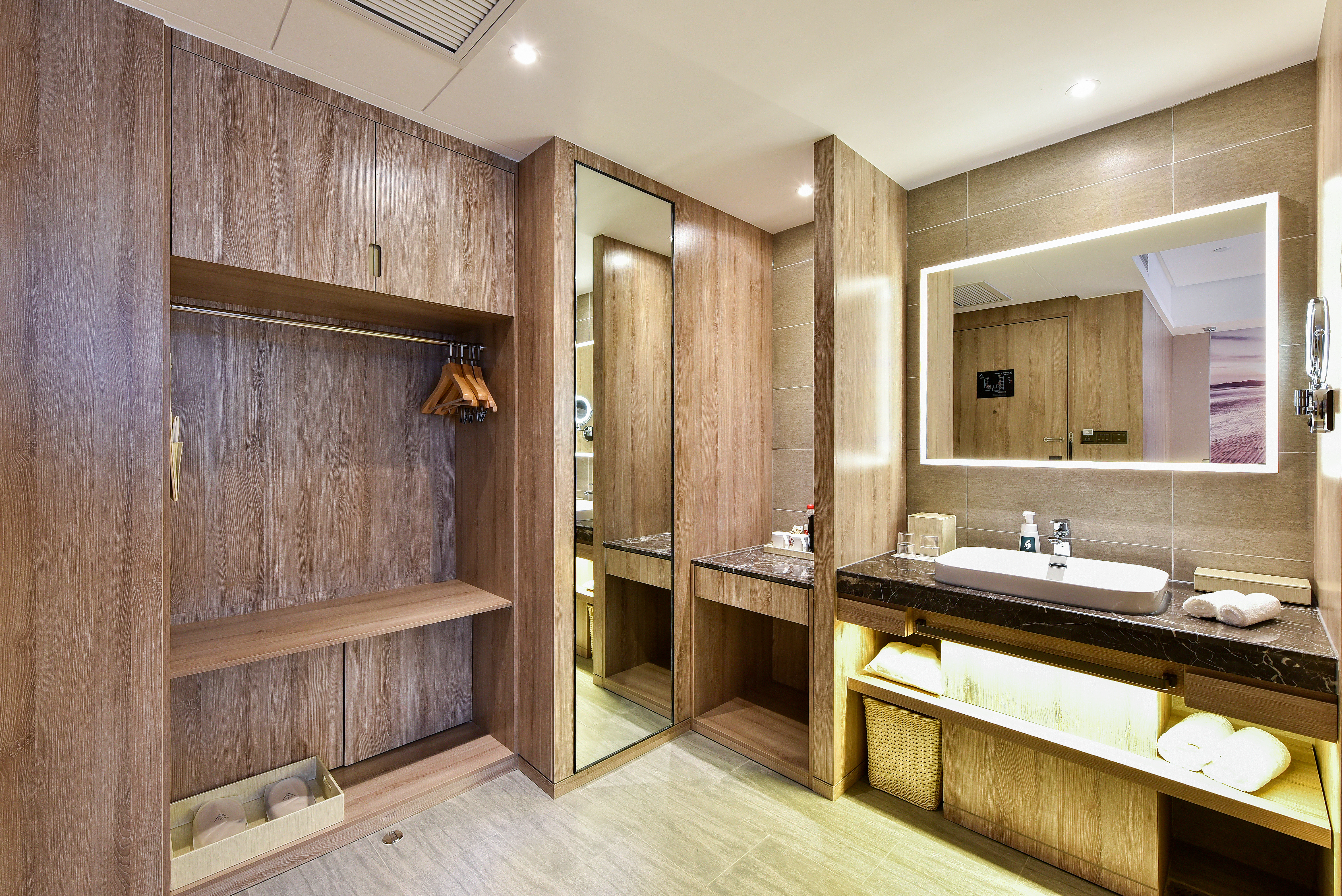 雅致房（手机投屏）