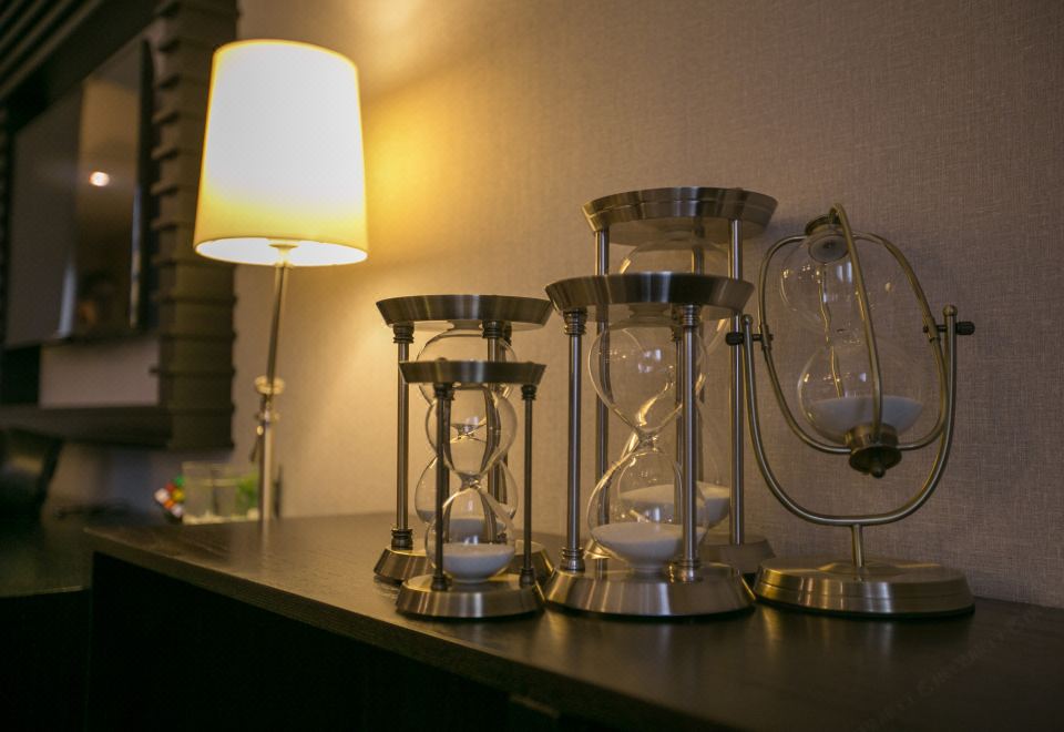 精選大床房（小冰箱+保險柜+書香氛圍）