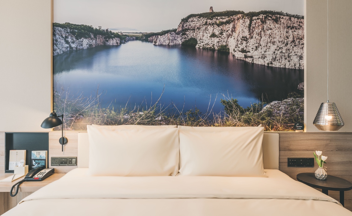 高级大床房（电视投屏）