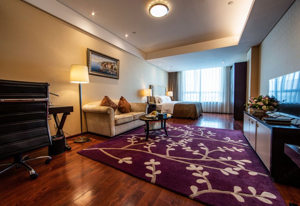 Hua Bin International HotelBusiness Forbidden City Room