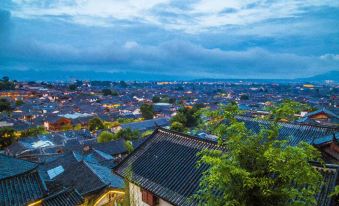 Zhuxieting Light Luxury Holiday Inn (Lijiang Dayan Ancient Town)