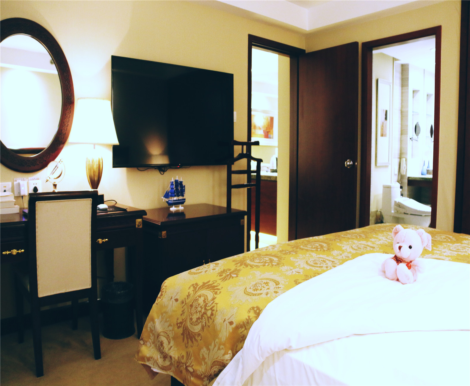 豪华套房超大床