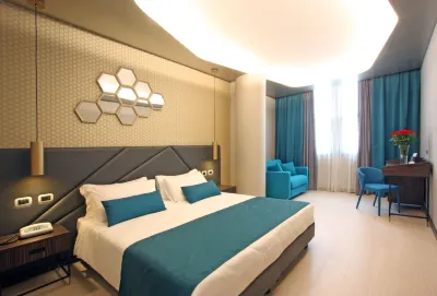 The Hive Hotel Отели в г. 