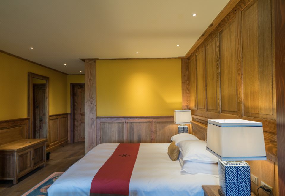 Songtsam Shangri-la LinkaDeluxe Double Room