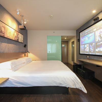 標準大床影視主題房 錦江之星品尚飯店（武漢新華路協和醫院店）優惠