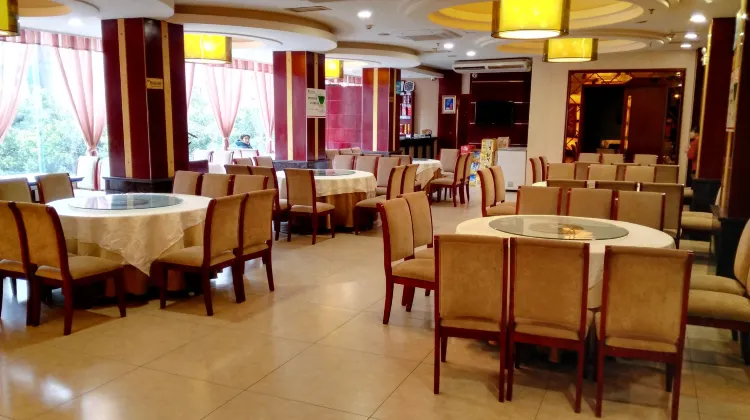 チャンチン ホテル 食事・レストラン