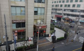 Sushi Select Hotel (Fuzhou Road, Shanghai People's Square)