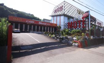 Cheongdo Car w Self Check-in Motel