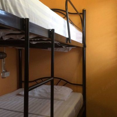 5 bed Mixed Dormitory