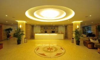 Xiling Snow Mountain Holiday Hotel
