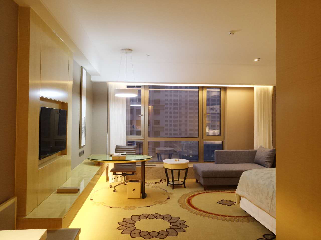 辰暮·超享大床房（超享空间+温润加湿器+豪华浴缸）