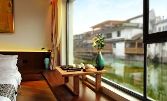 Yinqi River View Design Hotel