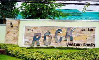 The Rock Bungkabao Resort