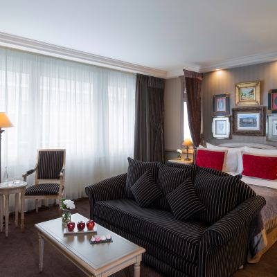 Executive Family Room Hotel Royal Manotel Geneva Promo Code
