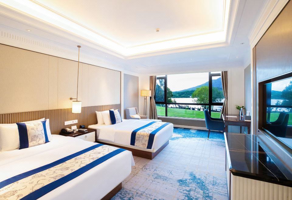 鐘山樓·湖景雙床房 -飽覽湖光山色