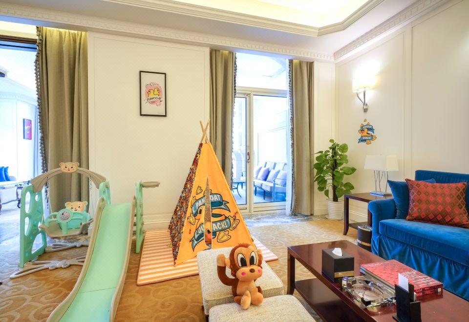 G-DUCK小黄鸭亲子家庭套房（享大客厅，黄鸭玩偶陪伴）