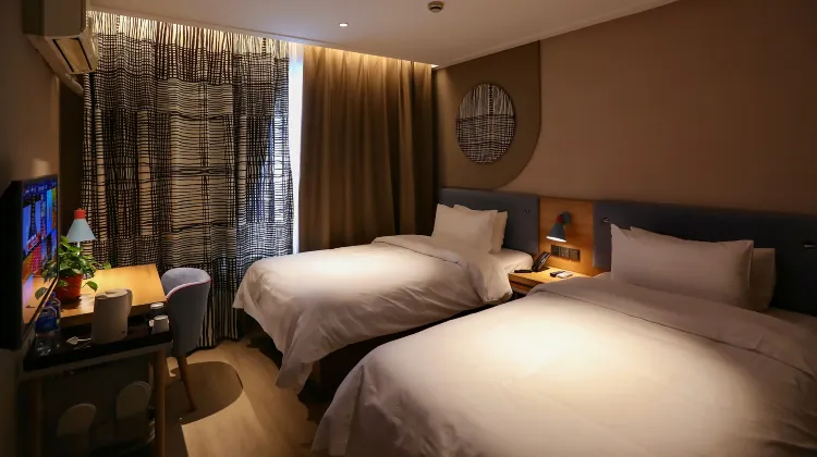 Home Inn (Donghai Niushan North Road Shuijingcheng Pedestrian Street) 外観