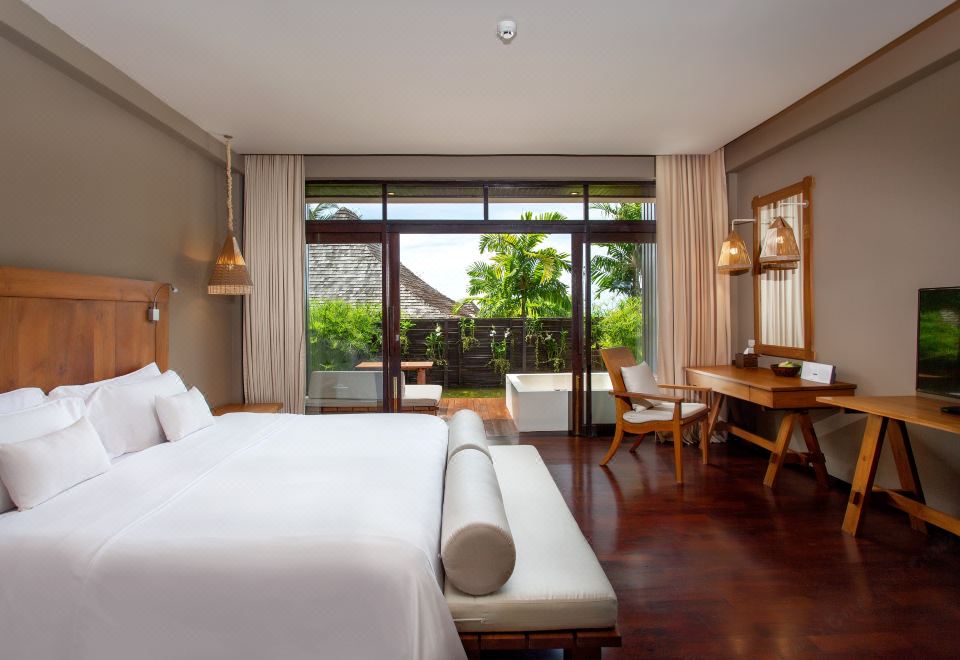 Deluxe Room with Jacuzzi