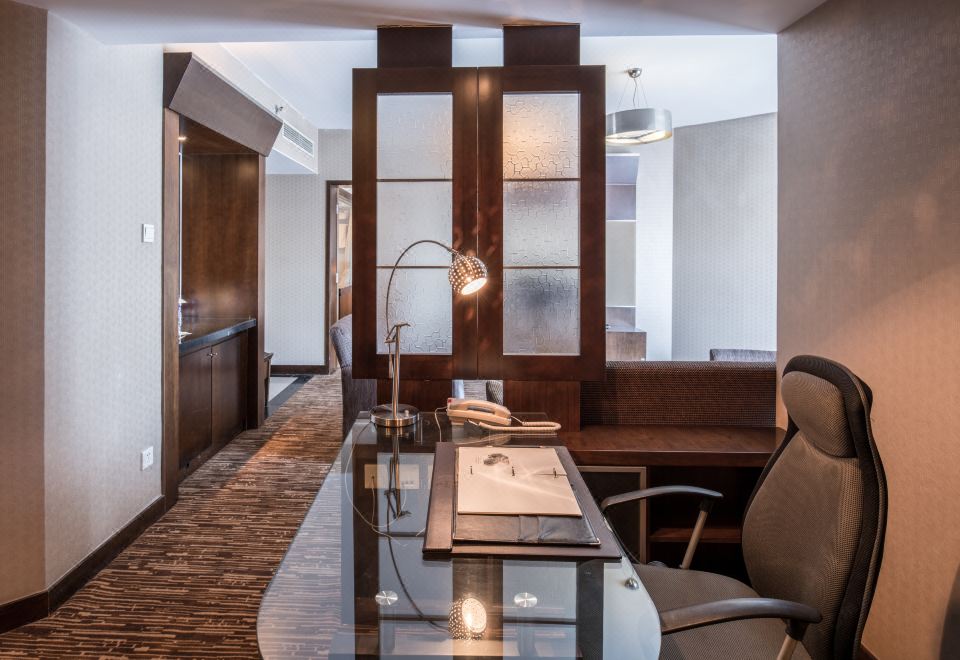 主楼豪华大套房