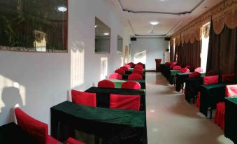 Linzhou Red Home Business Hotel