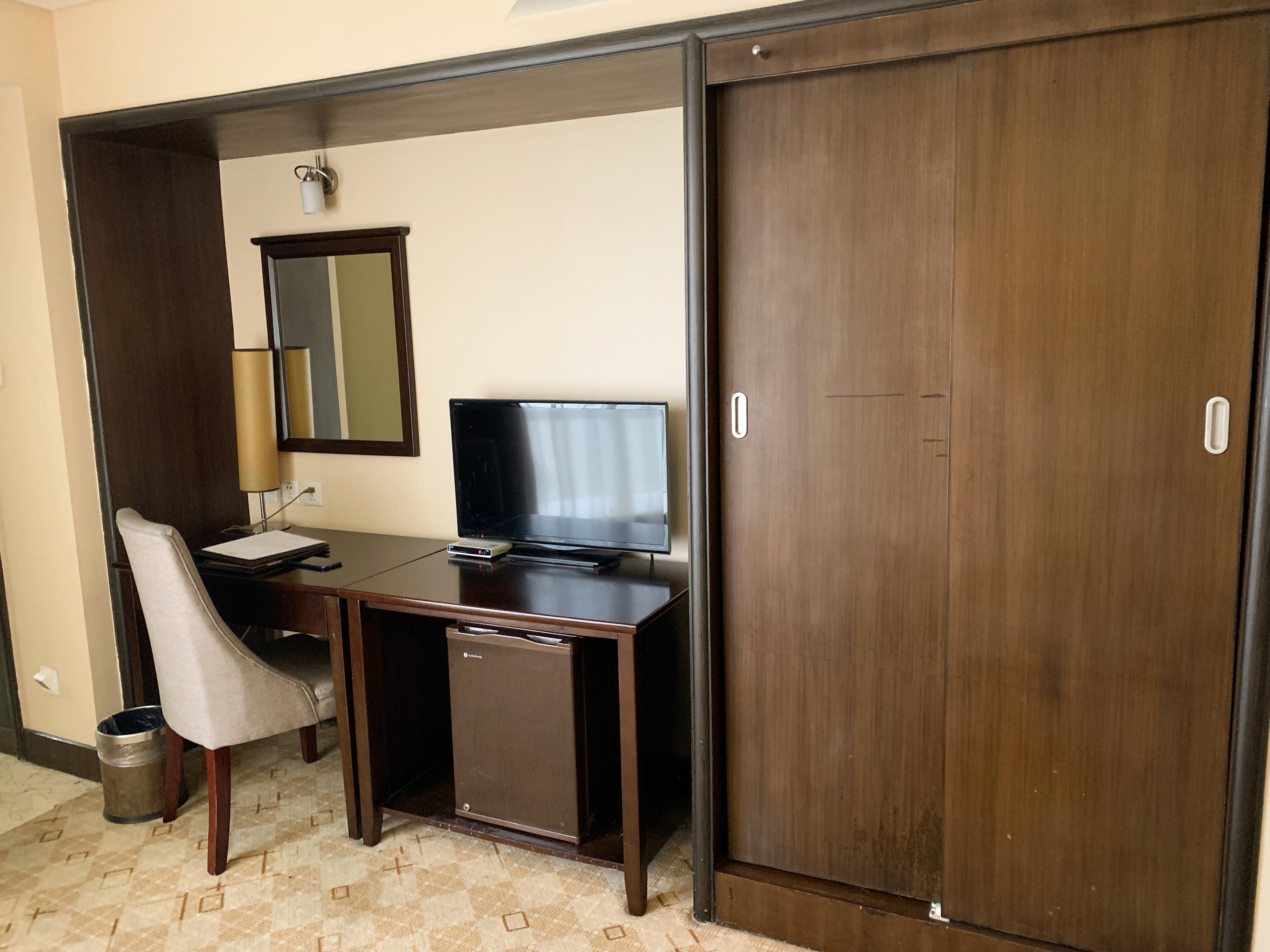 Oriental Deluxe Hotel学士单间