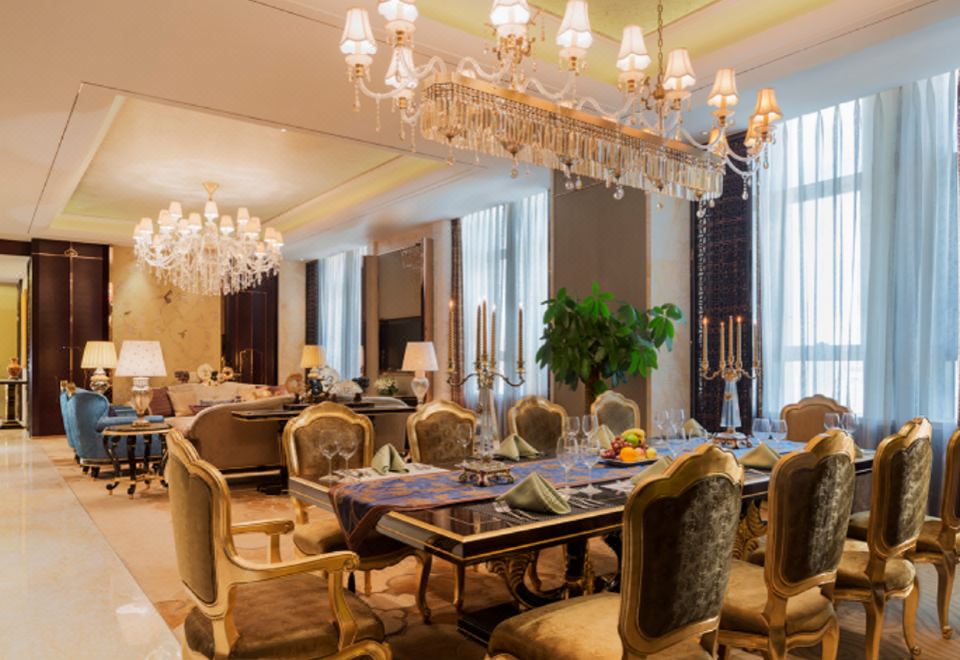 总统套房（畅享欢乐时光+高楼层风景尽收眼底）