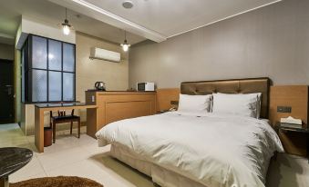 The Koryo Hotel - Housity