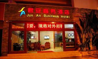 Pu'er Jun'an Business Hotel