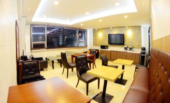 Sugar Hotel - Housity