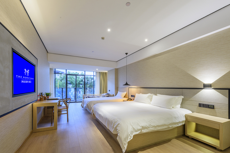 家庭阳台多床房