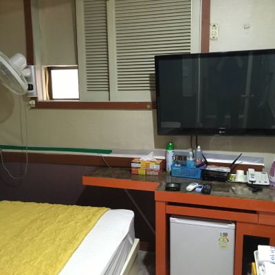 스탠다드 더블룸 유앤아이 모텔 경기 쿠폰