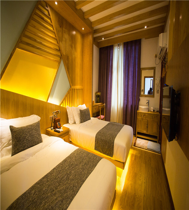 心靜半夏雙床房