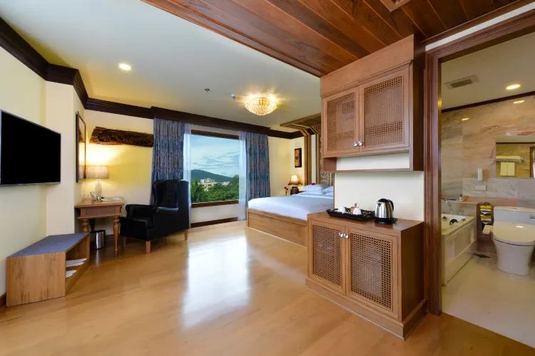 Grand Peak Pangnimman Room