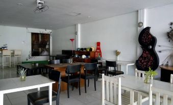 OYO 1054 Phuket Backpacker Hostel