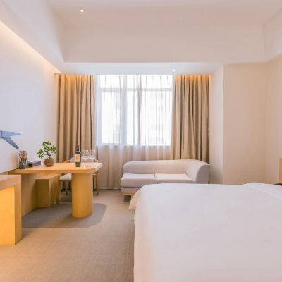 零壓豪華大床房（零壓睡眠枕+舒適床品） 喜悦門酒店（佛山樂從傢俱城店）優惠