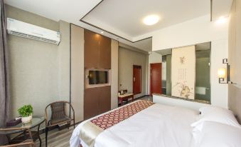 Yicheng Hotel (Guilin Wanfu Plaza)